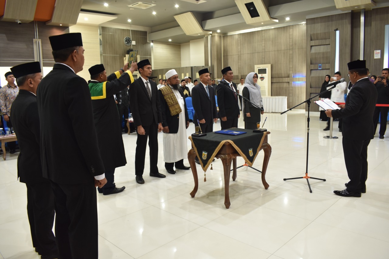 Walikota Banda Aceh Lantik Anggota Badan BMK
